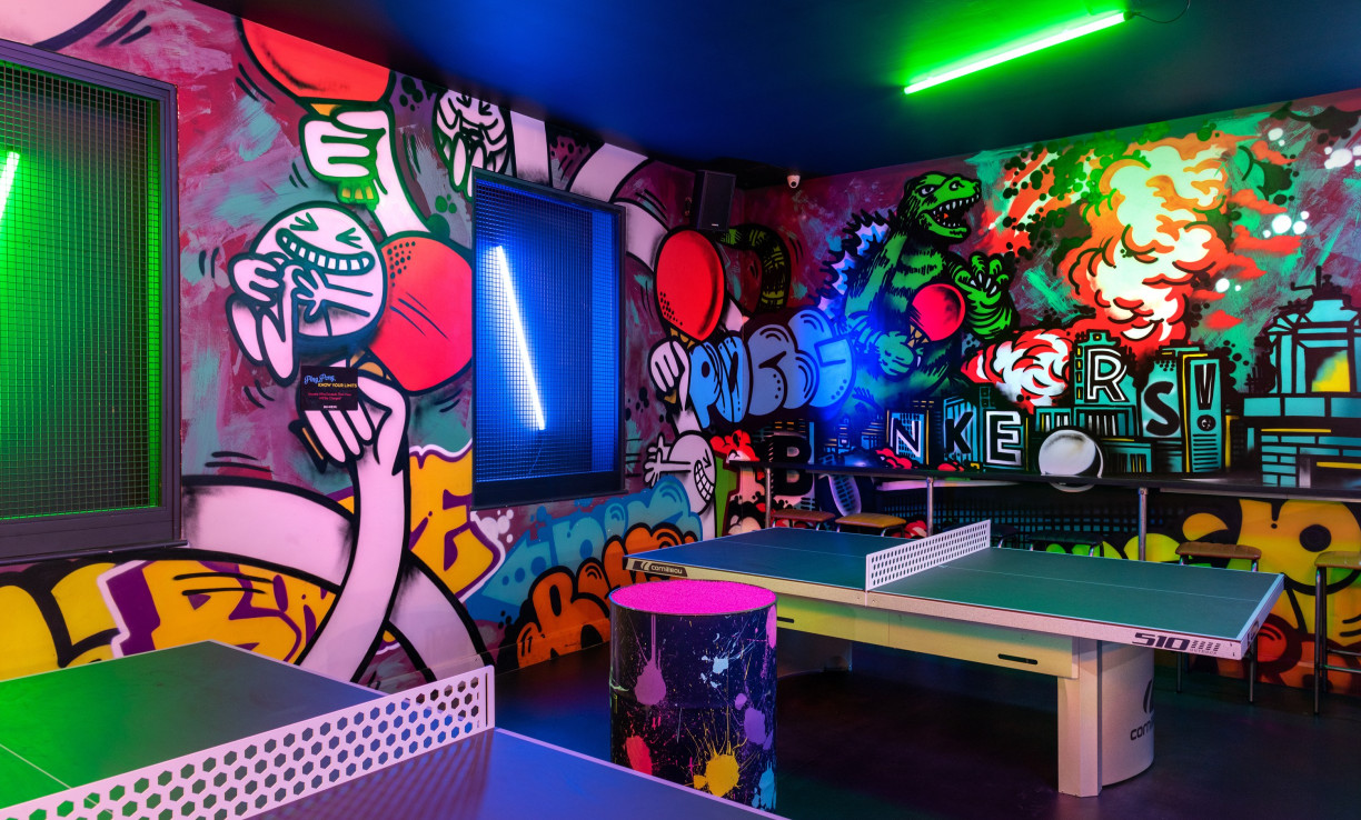 Colourful Murals & Faux Neon: Indoor Golf, Swansea – Soulful Creative